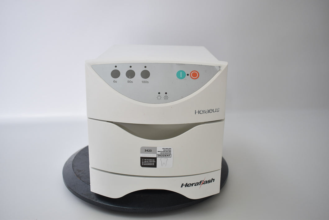Heraeus Heraflash Lichthärtegerät