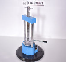 将图片加载到图库查看器，OMEC Hydraulische Press, Muffelpress, Hydraulikdruckmes
