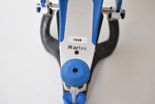 Laden Sie das Bild in den Galerie-Viewer, Artex CN Carbon Artikulator mit Magnet