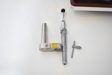 Laden Sie das Bild in den Galerie-Viewer, Degussa F1 Fräsgerät mit Lampe, Modelltisch, Frästisch &amp; Zubehör