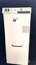 Laden Sie das Bild in den Galerie-Viewer, Zubler VARIOmatic FZ2 – 4-Platz Untertisch-Absauganlage