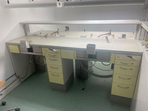 KaVo EWL 4 Arbeitsplatz, Arbeitstisch, Labortisch, mit 4 Stück DIALITE Laborlampe