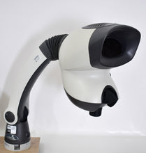 Laden Sie das Bild in den Galerie-Viewer, Mantis Compact Wegold Mikroskop | Zahntechnik