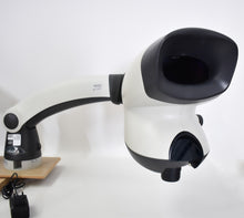 Laden Sie das Bild in den Galerie-Viewer, Mantis Compact Wegold Mikroskop | Zahntechnik
