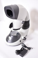 Laden Sie das Bild in den Galerie-Viewer, Mantis Elite x4x8 Mikroskop | Zahntechnik